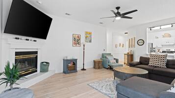 House | Living area | 50-inch Smart TV with digital channels, Netflix, Hulu