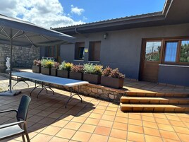 Habitación doble superior | Ropa de cama de alta calidad, edredones de plumas, cunas gratuitas