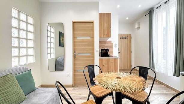 Unclassified image, 1 of 10, button - Hoche B 16 - One Bedroom Apartment, Sleeps 4 (Paris)