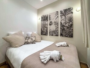 مكواة/لوح كي وواي فاي مجانًا وملاءات أسرّة