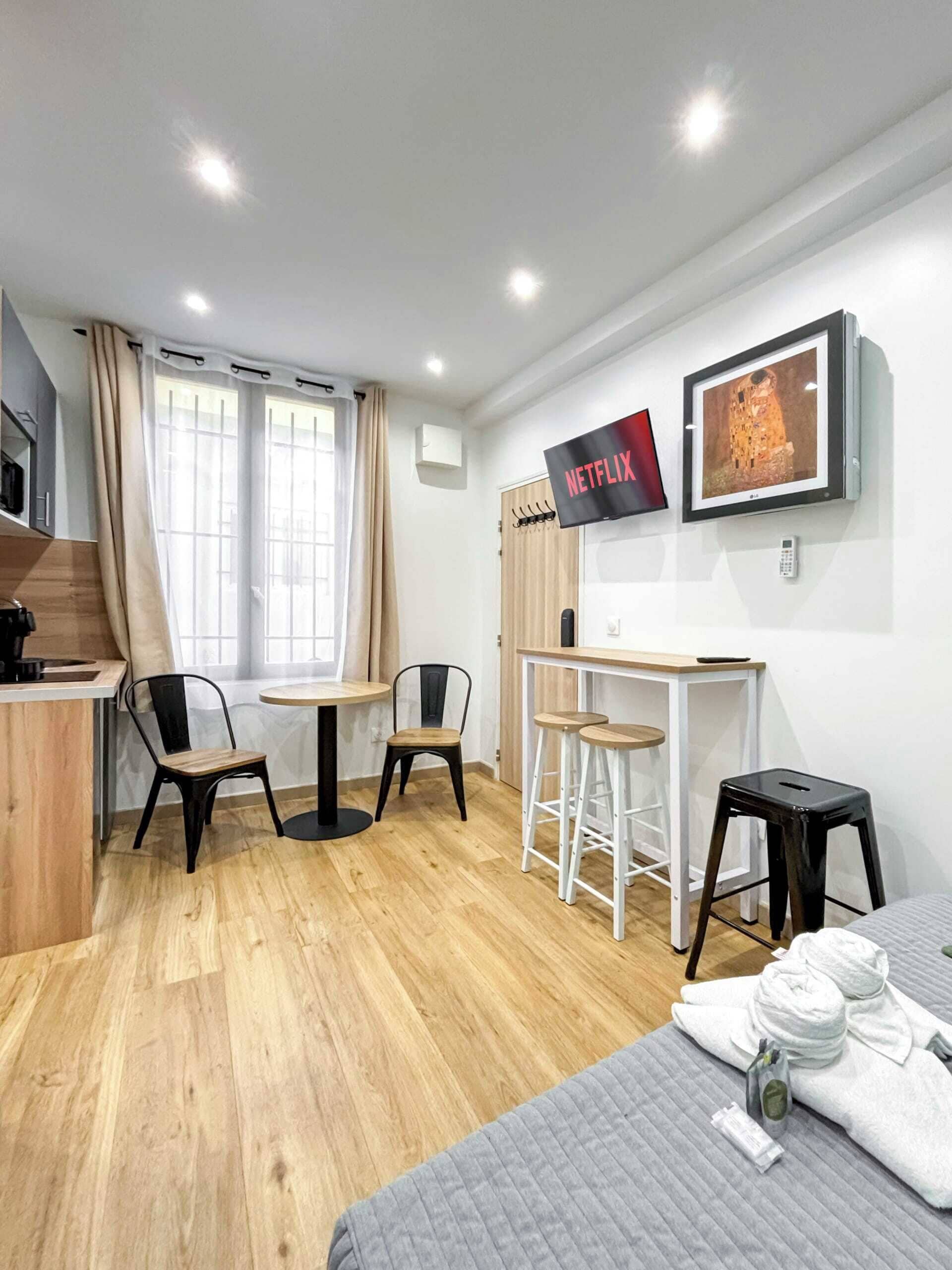 Bügeleisen/Bügelbrett, kostenloses WLAN, Bettwäsche