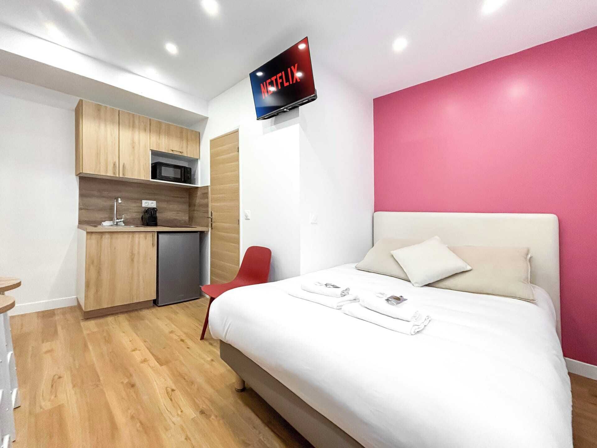 熨斗/熨衫板、免費 Wi-Fi、床單