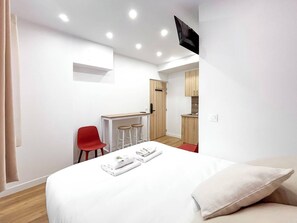 Silitysrauta/-lauta, ilmainen Wi-Fi, vuodevaatteet