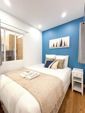 Iron/ironing board, free WiFi, bed sheets - Hoche C 104 - Two Bedroom Apartment, Sleeps 5 (Paris)