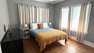 2 bedrooms, iron/ironing board, internet, bed sheets