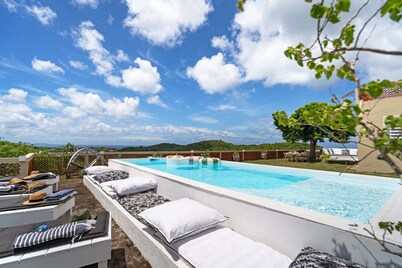 Villa Saint Charles - Seven Bedroom Villa, Sleeps 14