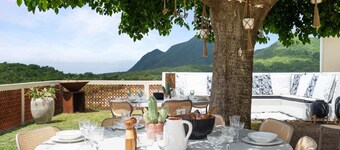 Villa Saint Charles - Seven Bedroom Villa, Sleeps 14