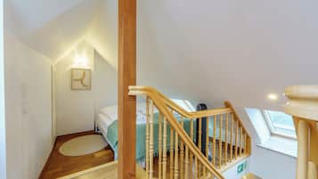 Comfort maisonnette, uitzicht op rivier | Luxe beddengoed, verduisterende gordijnen, een strijkplank/strijkijzer