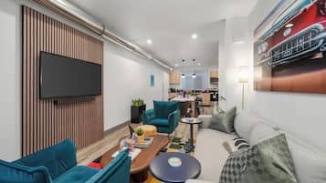 Smart-tv, videospelletjes, boeken en een muziekbibliotheek