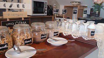 Desayuno bufé gratuito y diario