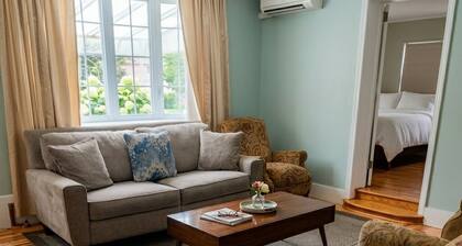 Spacious 3BR Family Home Near NYC – Private Backyard, BBQ and Free Parking