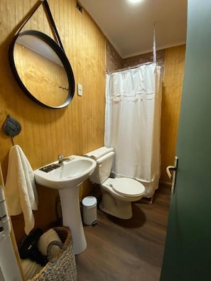 Chambre Triple Familiale | Salle de bain