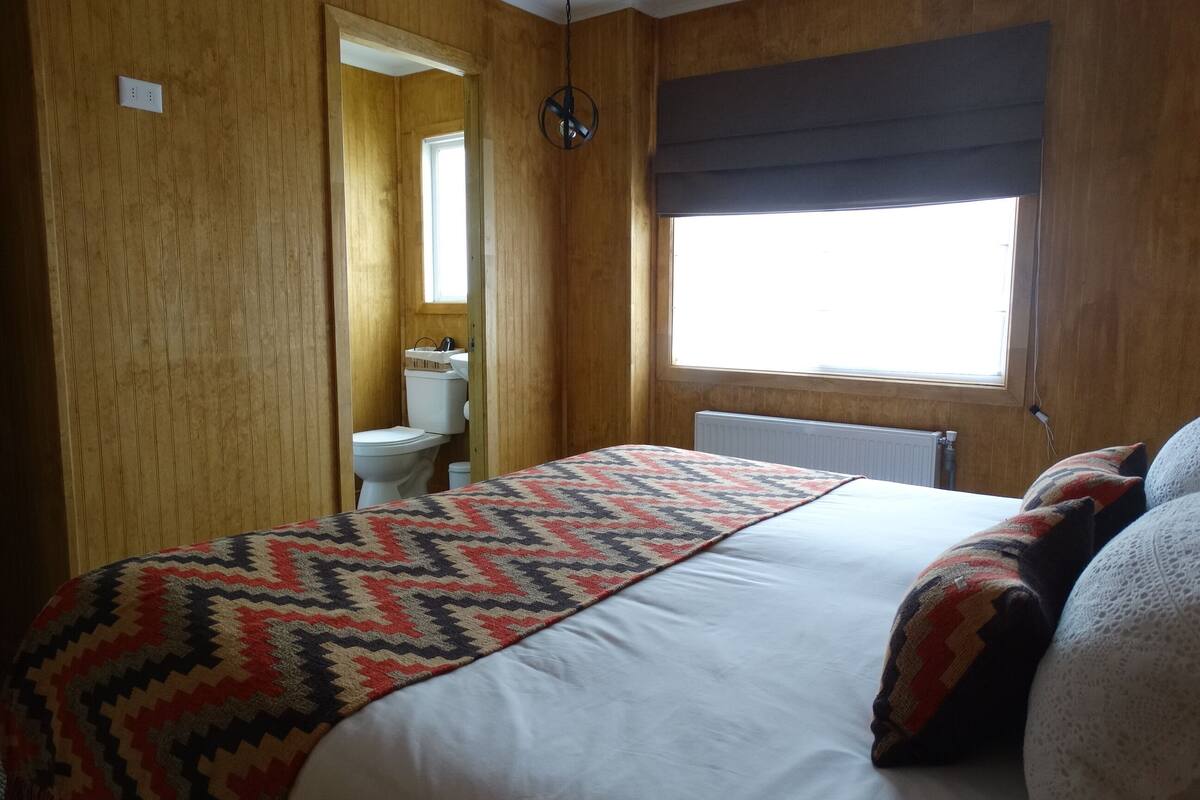 Chambre Supérieure Double ou avec lits jumeaux, vue cour intérieure | Wi-Fi gratuit