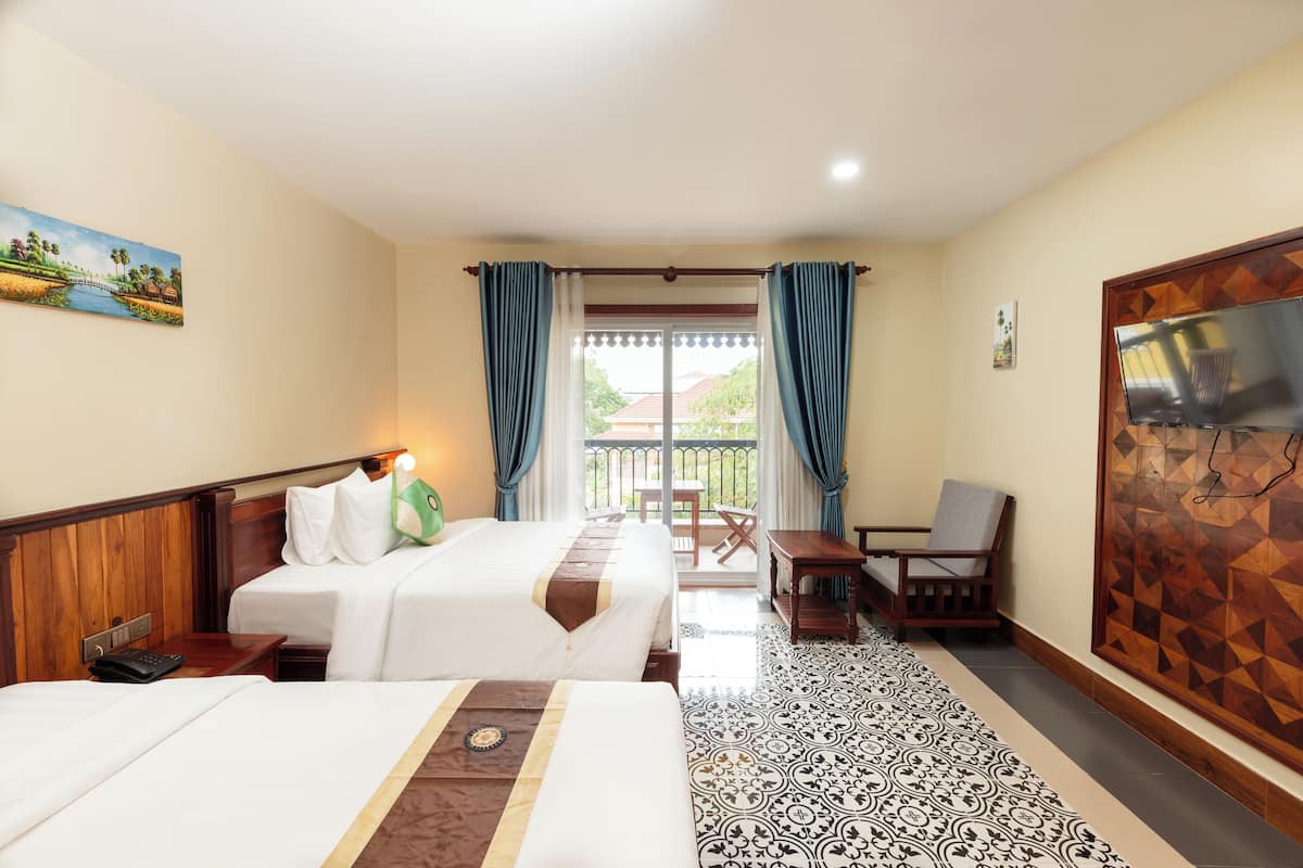 Family Quadruple Room, Balcony, Pool View