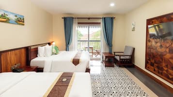 Family Quadruple Room, Balcony, Pool View