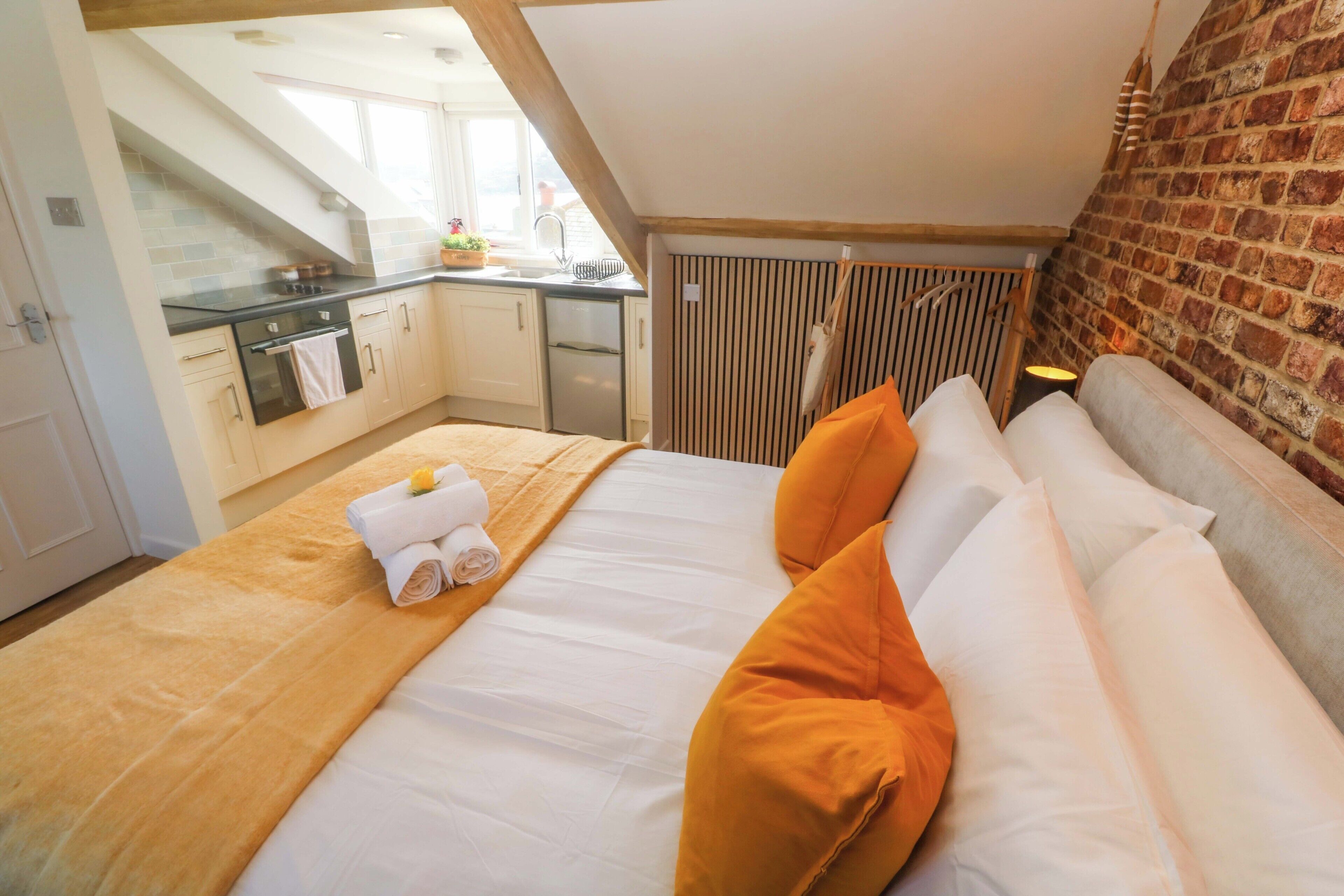 1 bedroom, individually decorated, individually furnished, free WiFi