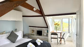 1 chambre, décoration personnalisée, ameublement personnalisé