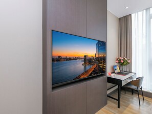 Standard dubbelrum - utsikt mot staden | Gratis wi-fi och sängkläder