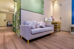 Living area - Shafei Hotel Chongqing Dadukou  (Chongqing)