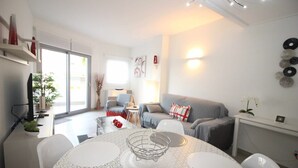 Apartment | Private kitchen - Apartment Near Punta Prima Beach (Torrevieja)