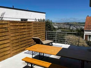 Outdoor dining - Villa "clair de Falaises" Sea view with sauna, jacuzzi, and garden (Le Tréport)