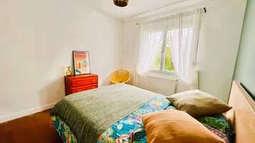 4 slaapkamers, reisbedje, gratis wifi, beddengoed