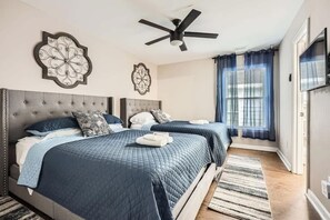 3 عدّة غرف نوم ومكواة/لوح كي وواي فاي وملاءات أسرّة