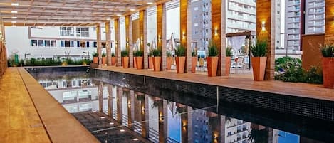 6 albercas al aire libre
