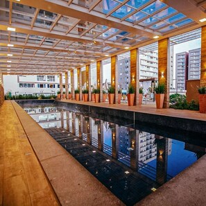 6 udendørs pools