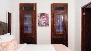 1 bedroom, bed sheets