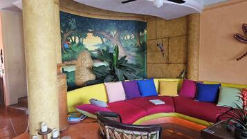 Télévision, espaces bureaux