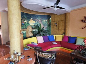 Télévision, espaces bureaux