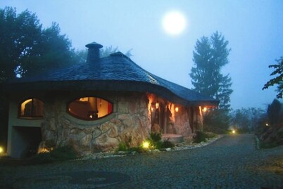 Flinthouse in BambooPark - Dream house in the Spessart -