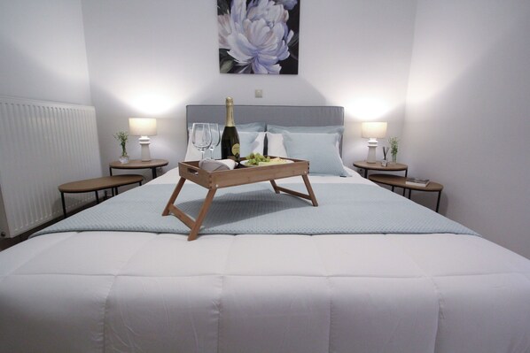 2 bedrooms, desk, iron/ironing board, free WiFi - Angie's Serenity Apartment (Vathi)