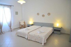 1 chambre, fer et planche à repasser, Wi-Fi gratuit, draps fournis