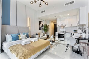 1 soverom, safe på rommet, strykejern/-brett og wi-fi (inkludert)