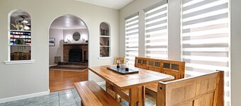 Hot Tub,Gameroom,15 Miles to Dickies Arena,FirePit,BBQ Grill!!!!!!!!!