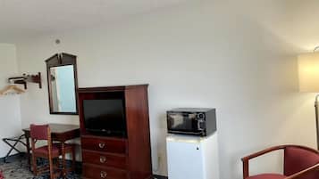 Desk, laptop workspace, free WiFi