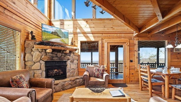 Unclassified image, 1 of 58, button - Mountain Views/ Secluded 3 King Bed Master Suites/Pet friendly w/fee (Sevierville)