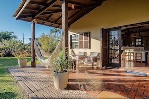 Basic Villa | Terrace/patio