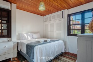 Basic Villa - 3-bedroom House 800m From the Beach Tab0140 (Garopaba)