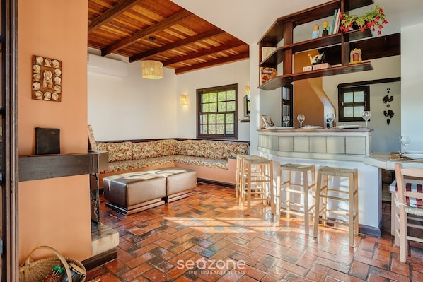 Basic Villa | Interior