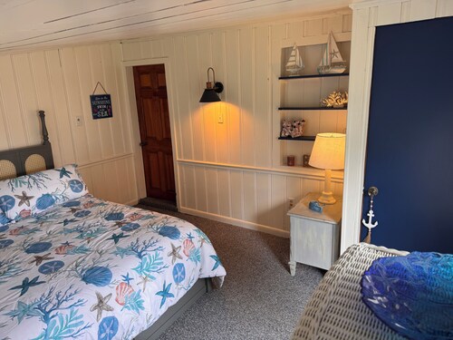 Escape to this charming beach cottage along the coast of Broadkill Beach
