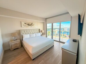 2 bedrooms, desk, iron/ironing board, travel crib