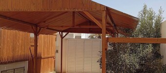 Charming 2-bedroom apartment in lovely Houmt Souk with AC