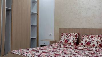 2 bedrooms, Internet, bed sheets