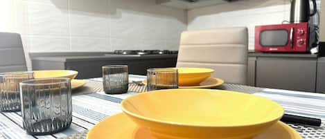 Apartment, Balkon | Eigene Küche | Kühlschrank, Mikrowelle, Ofen, Herdplatte