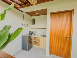 Réfrigérateur, micro-ondes