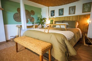 5 habitaciones, tabla de planchar con plancha, internet y ropa de cama 