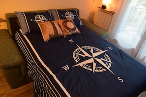 1 bedroom, iron/ironing board, travel cot, free WiFi